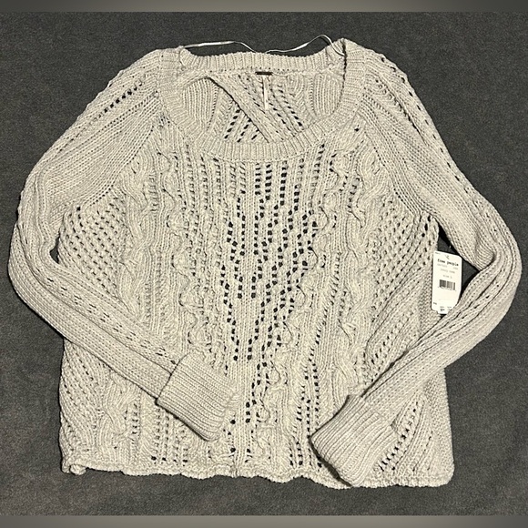 NWT Free People Cable Knit Open Back Chunky Sweater in Ivory Comb - L - Picture 2 of 12